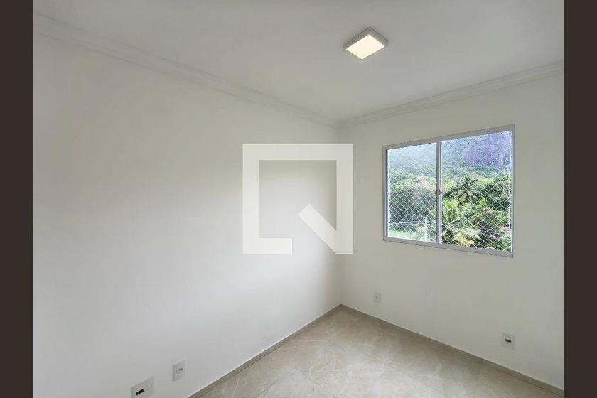 Apartamento en alquiler con 2 habitaciones y balcón