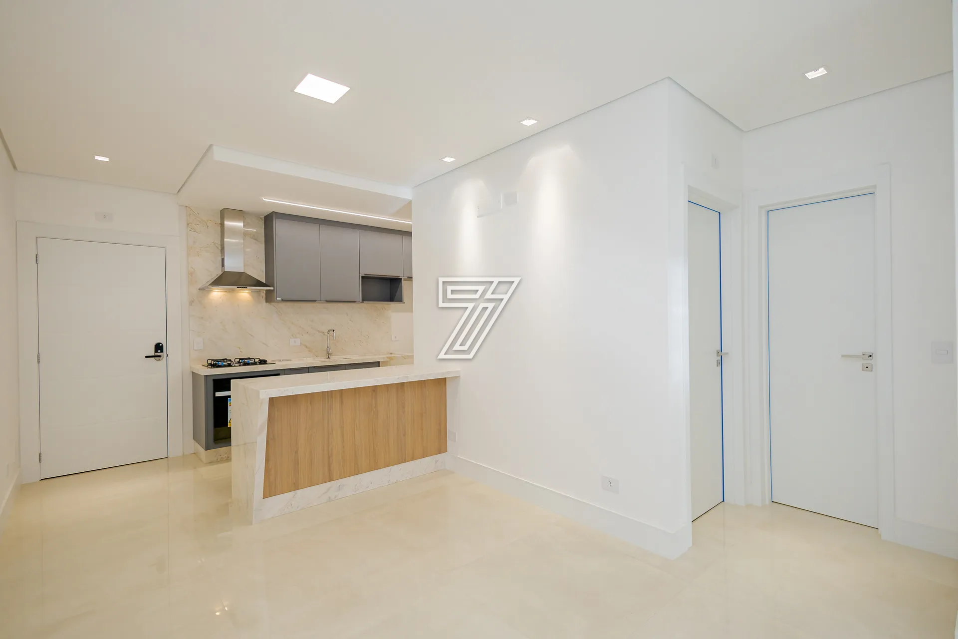 2-bedroom apartment with suite, open kitchen and 2 parking — photo 15