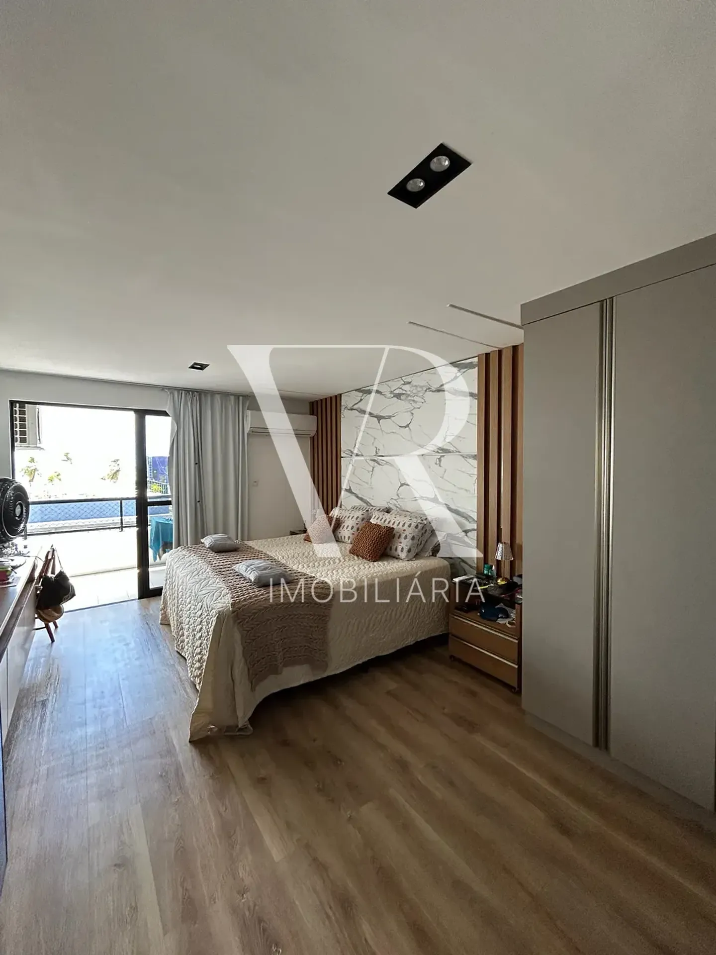 Cobertura com 4 suítes e 360 m², com vista da janela — photo 14