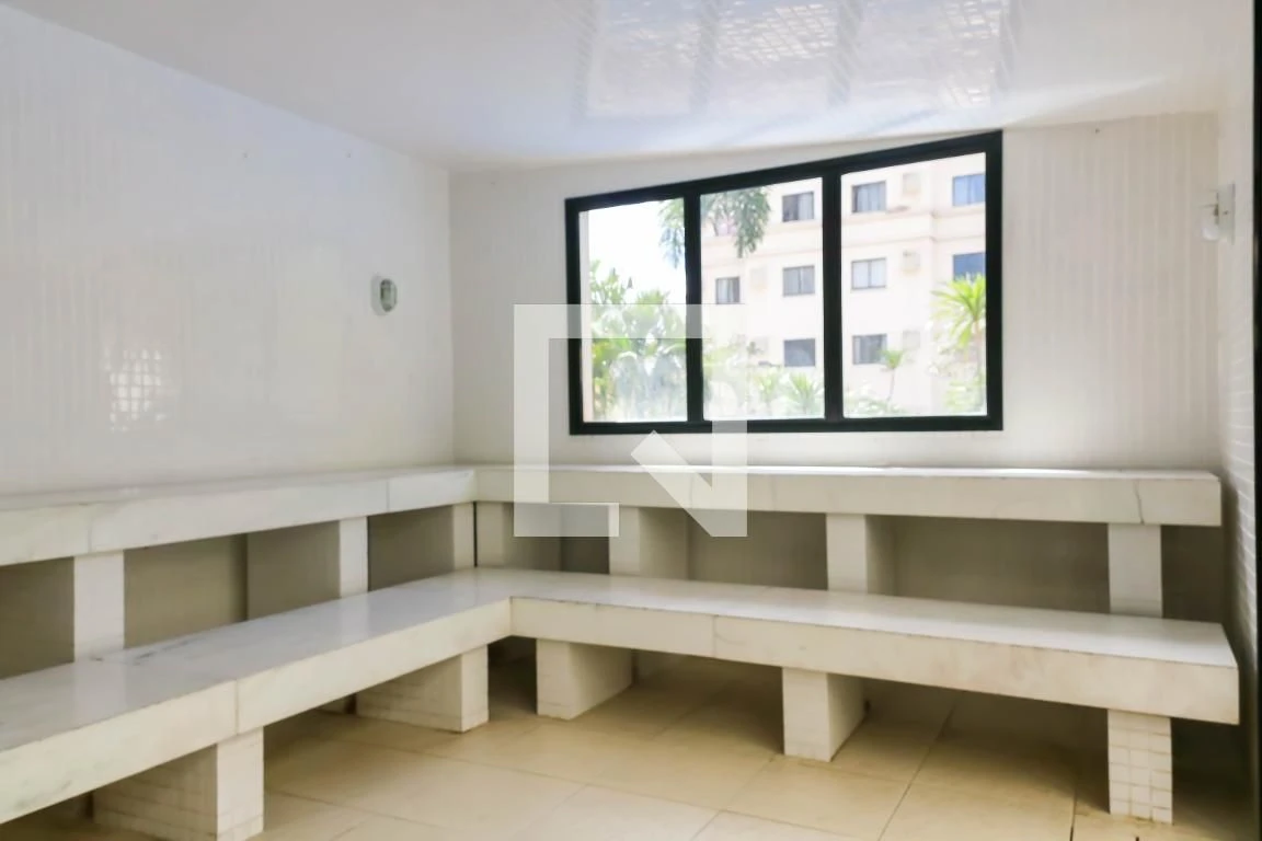 2-bedroom apartment with a home office — photo 75