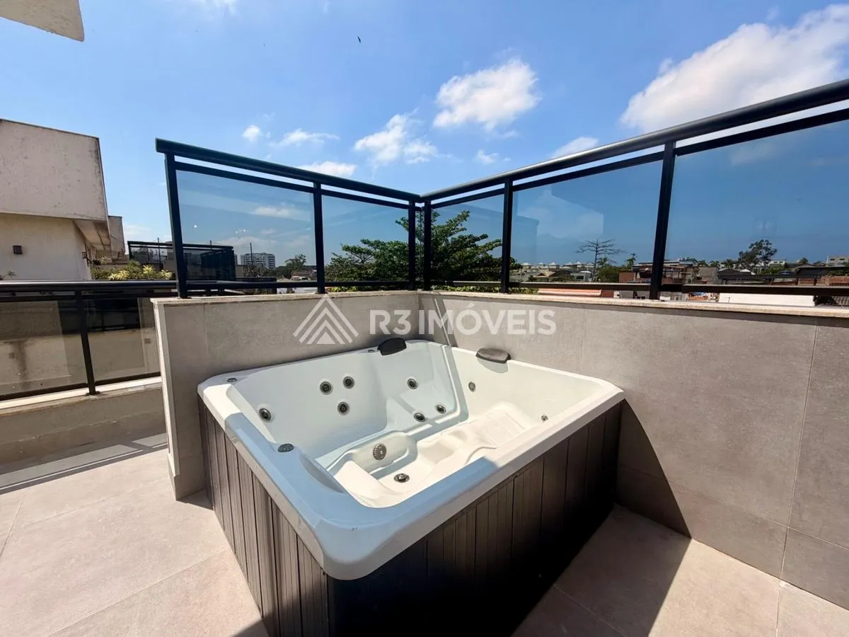 Floor-to-ceiling windows in a 3-bedroom apartment, 160 m² — photo 23