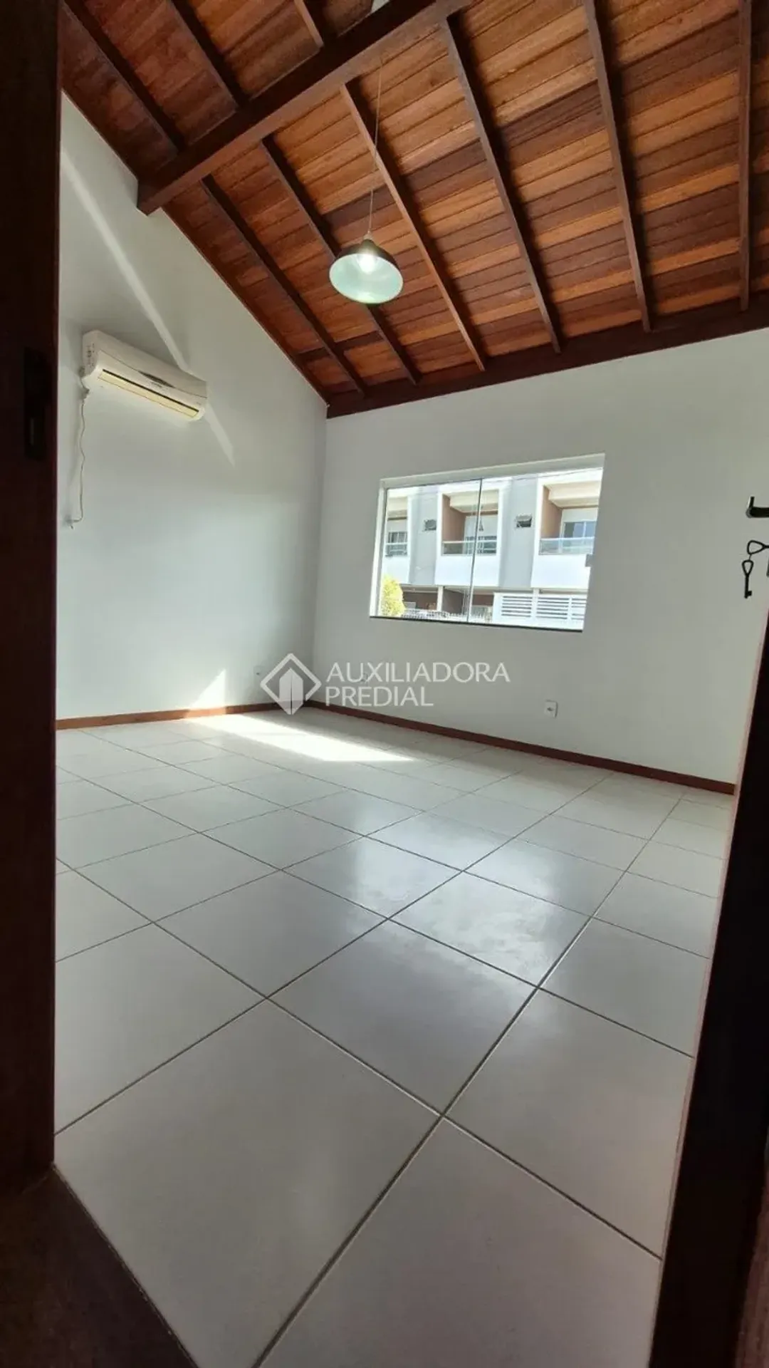 House with 2 bedrooms and private garden — photo 28