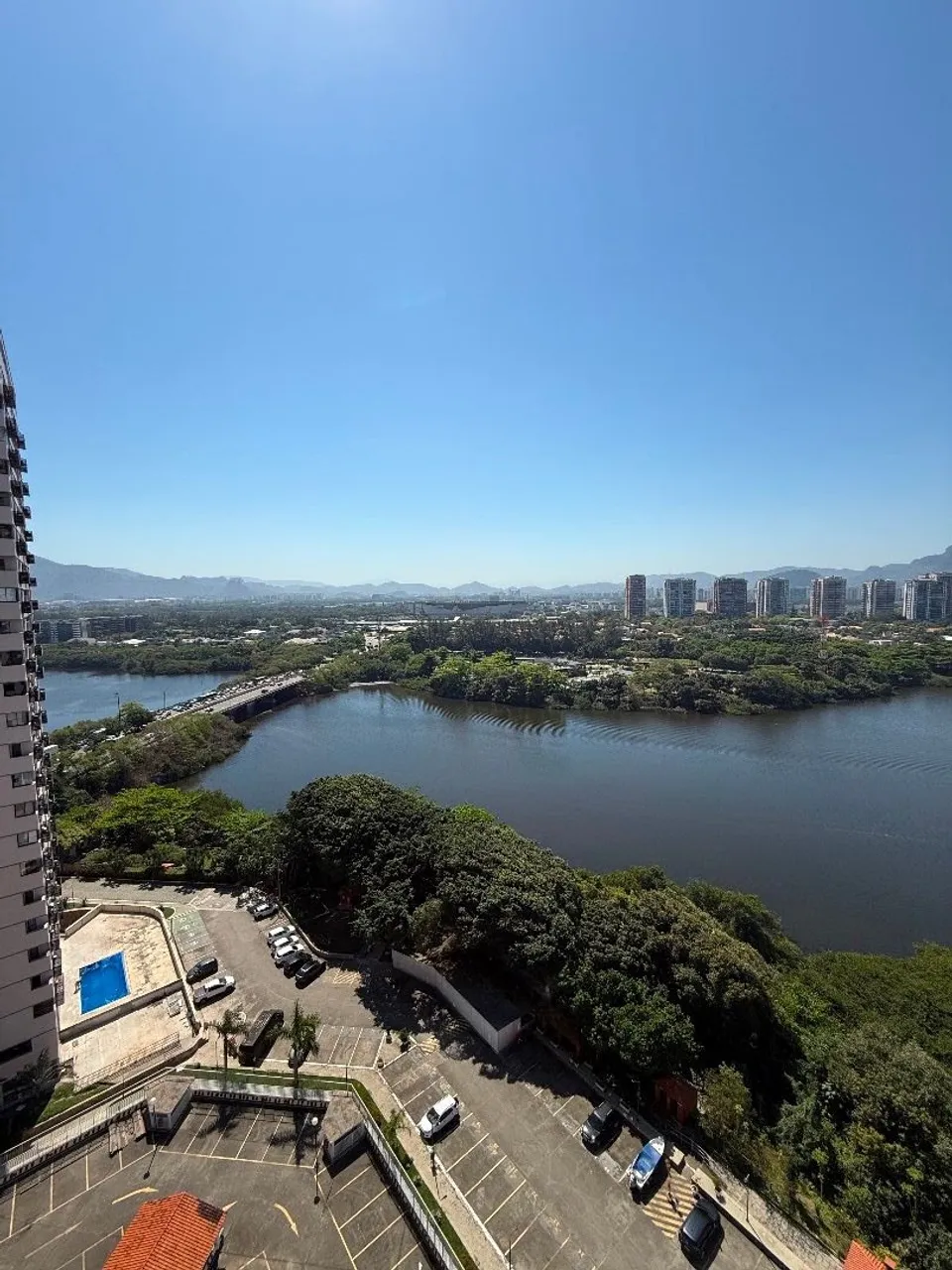 1-bedroom apartment with 2 bathrooms and balcony — photo 16