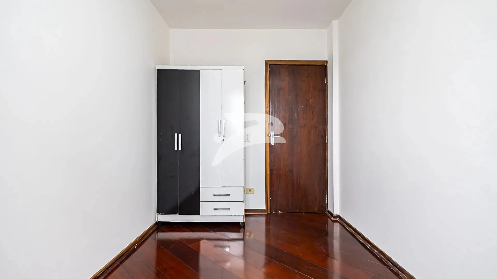 1-bedroom apartment with a balcony, 57 m² on the 11th — photo 12