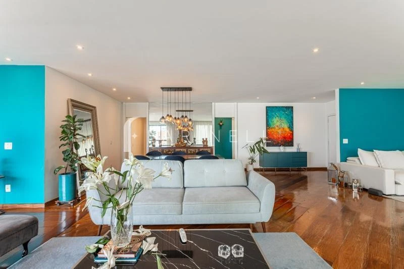 Furnished 250 m² apartment with 2 en-suite bedrooms — photo 16