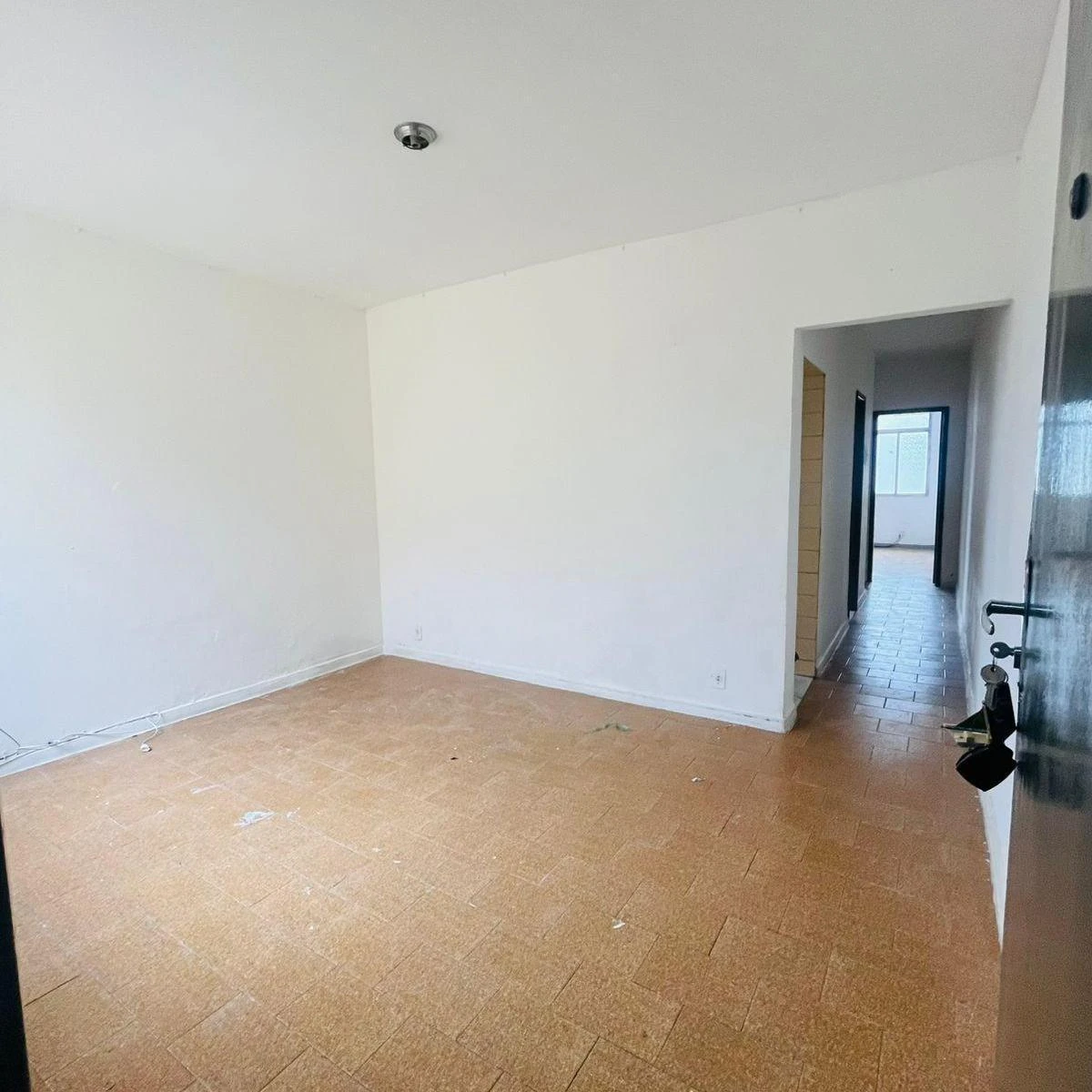 Unfurnished apartment with 2 bedrooms and 1 bathroom — photo 7