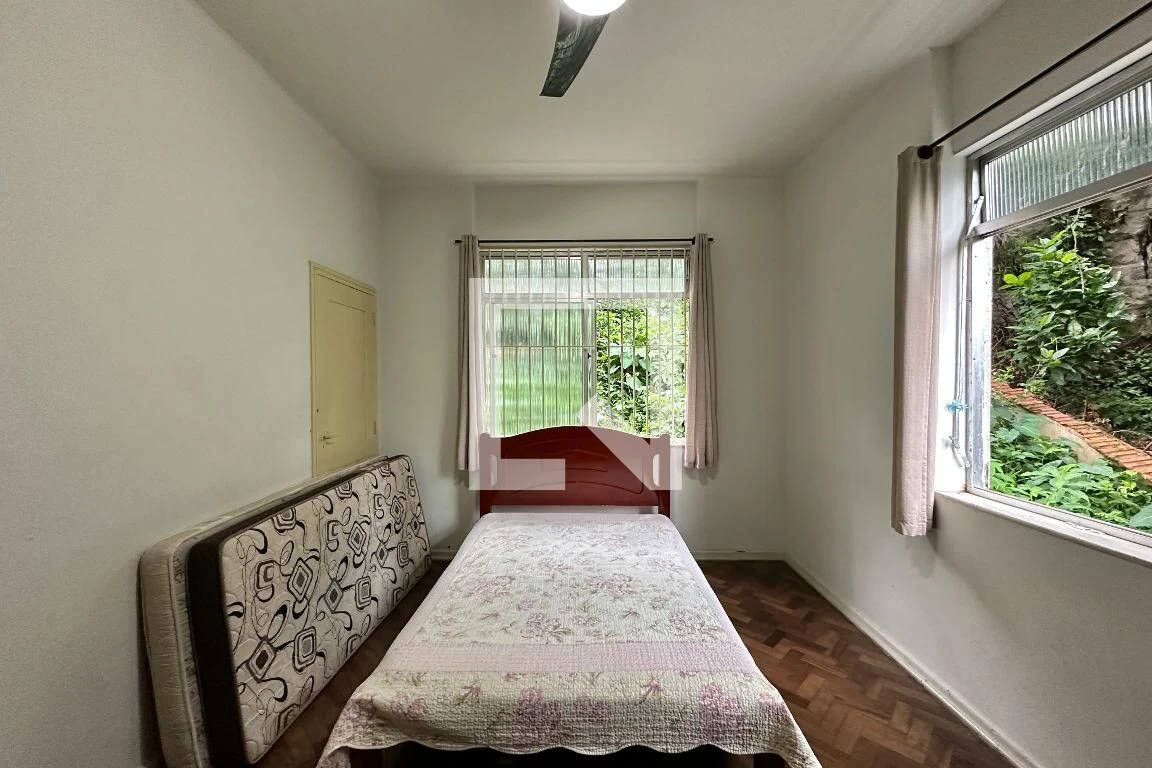 Furnished 1-bedroom apartment with a gas stove — photo 4