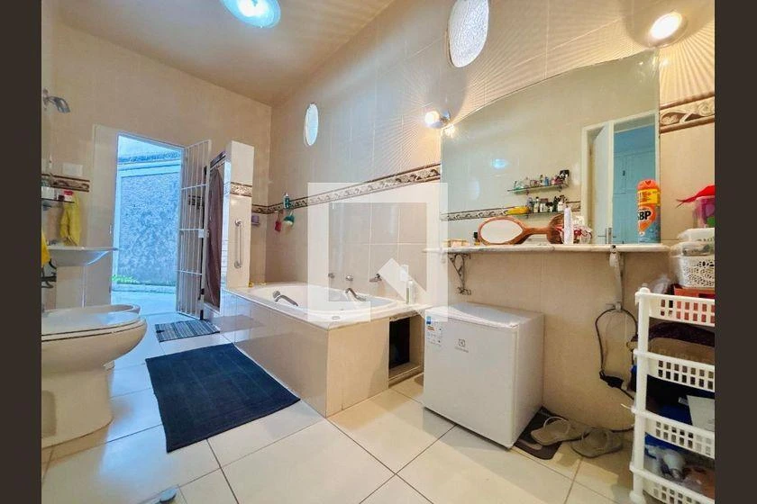 4-bedroom house with a mountain view in Rio de Janeiro — photo 49