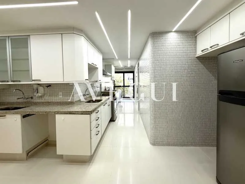 Apartamento com 3 suítes e varanda, 280 m² — photo 21