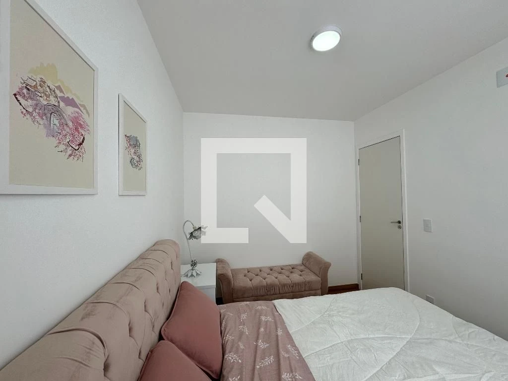 Furnished 2-bedroom apartment with 1 bathroom and mountain view — photo 26