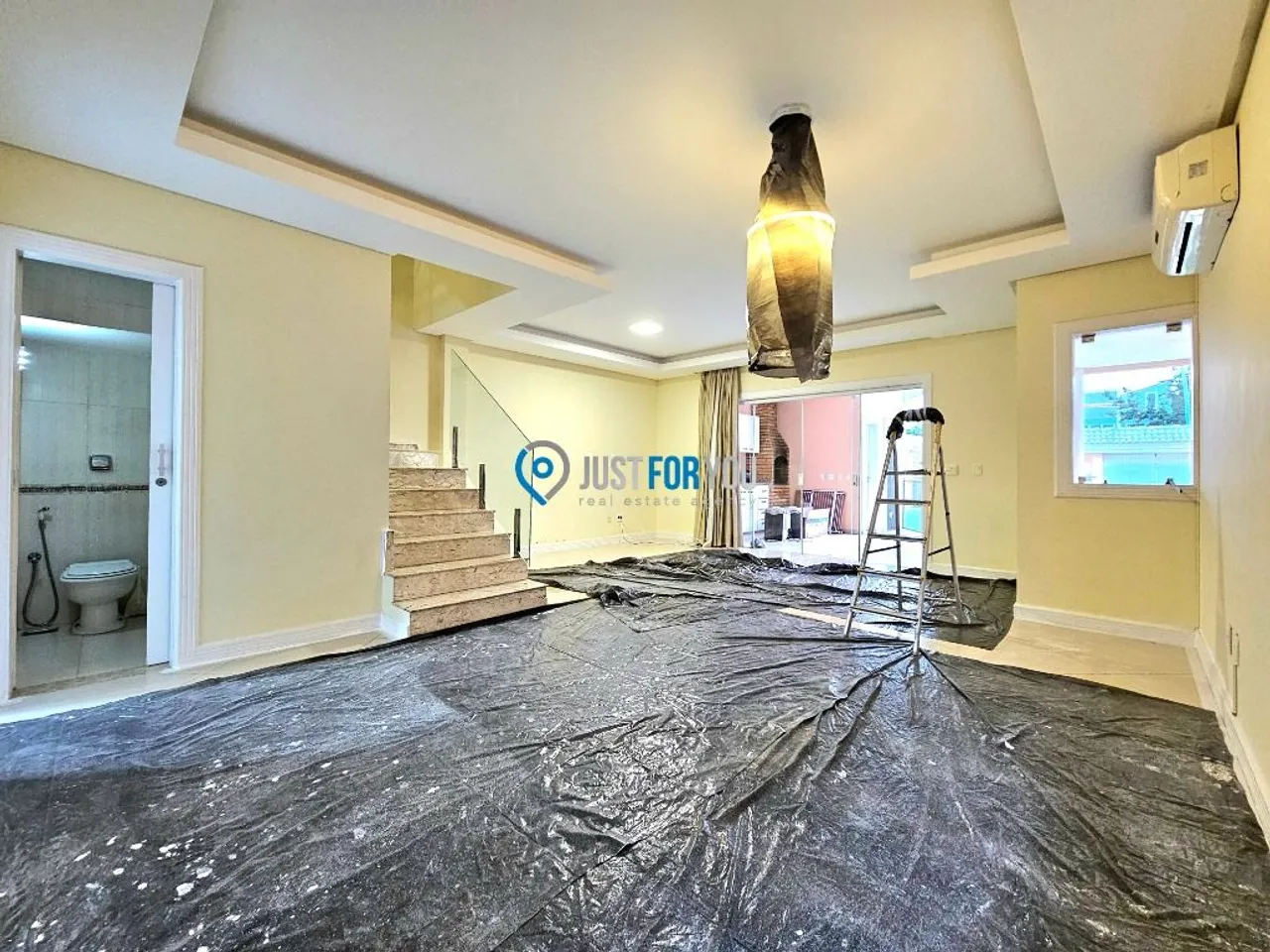 House with 5 bedrooms, 300 m² and a closed gas kitchen — photo 8