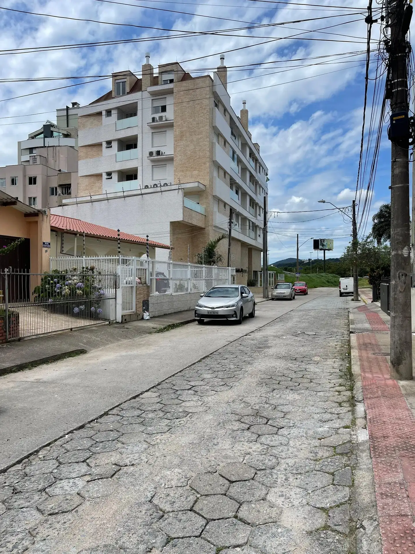Квартира с 3 спальнями и 1 спальней с ванной, 105 м² — photo 16