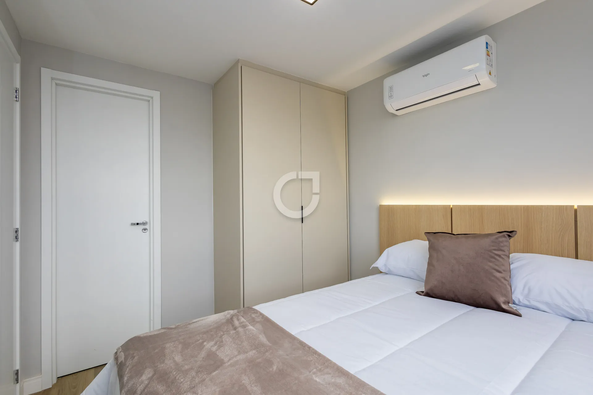 40 m² 1-bedroom apartment with en-suite and open kitchen — photo 5