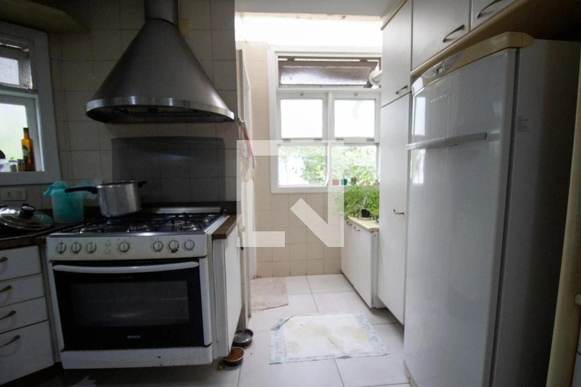 4-bedroom house with a walk-in closet in Rio de Janeiro — photo 41