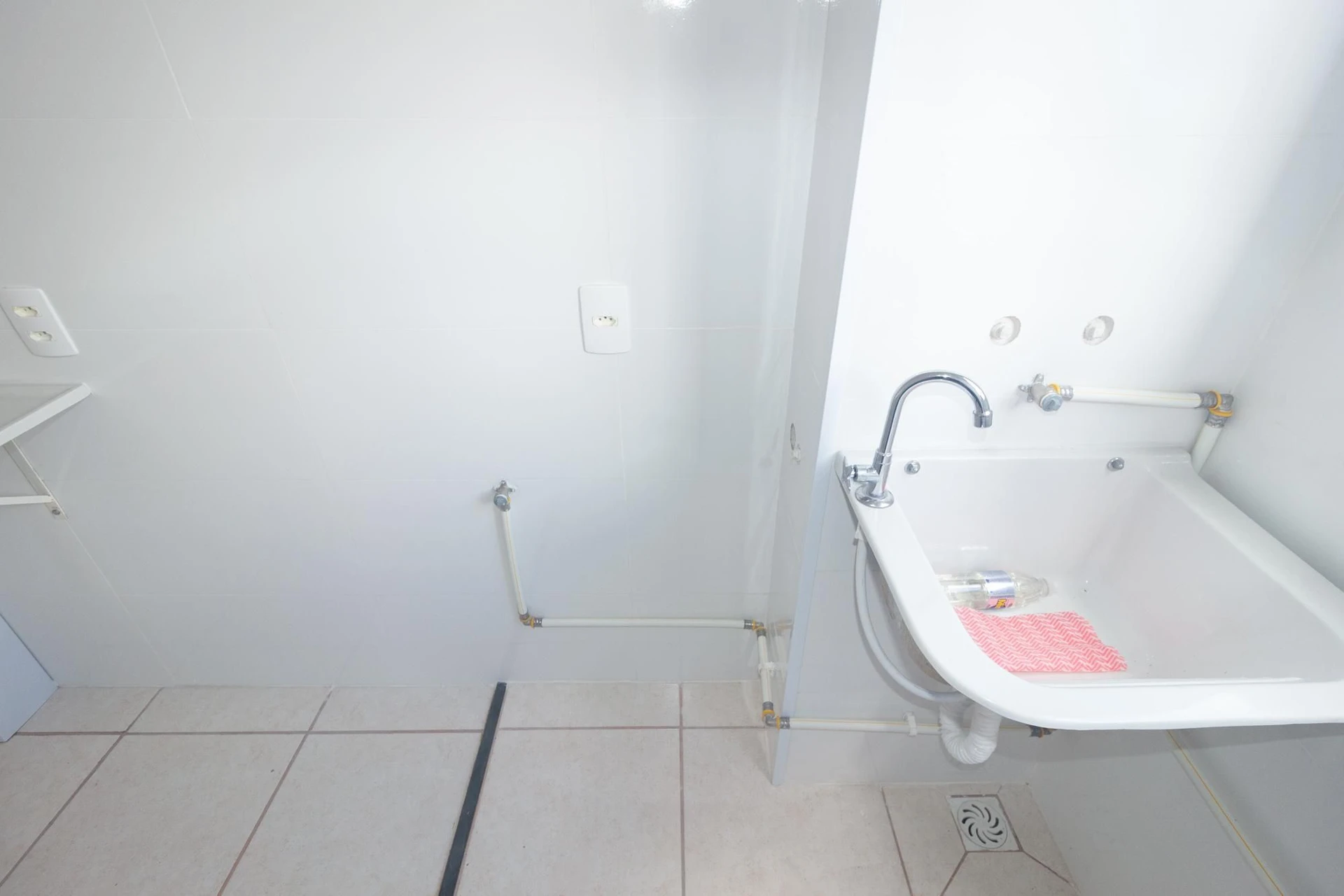 Квартира на 2 кімнати з 1 паркомісцем та відкритою кухнею — photo 34