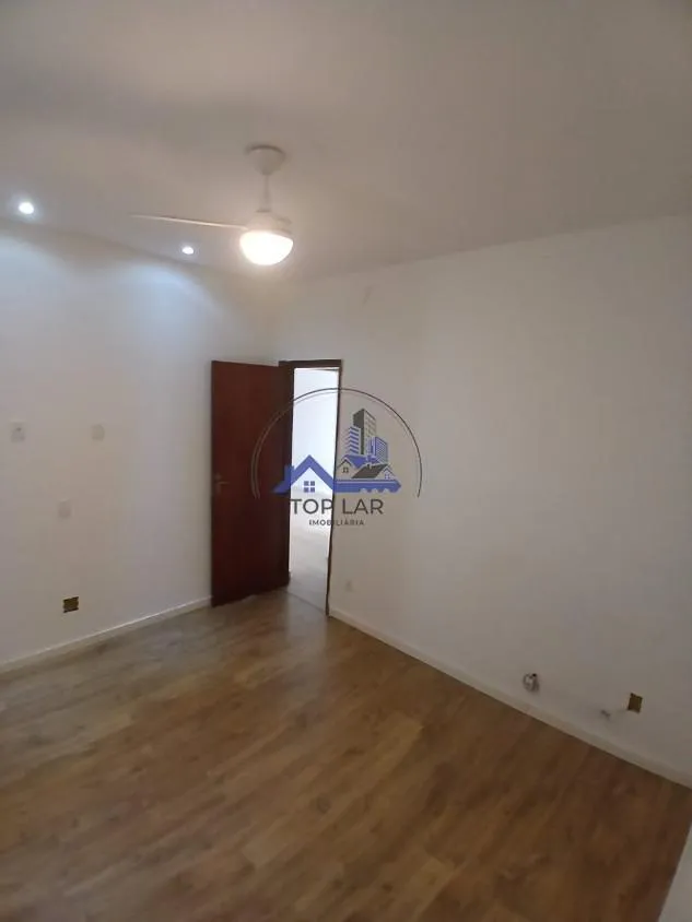 Apartment, 65 m², with wood or laminate floors — photo 3