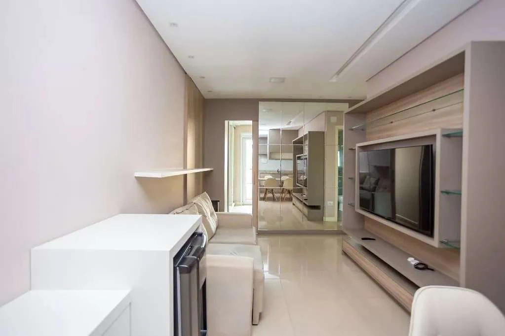 Furnished 1-bedroom apartment with balcony — photo 2