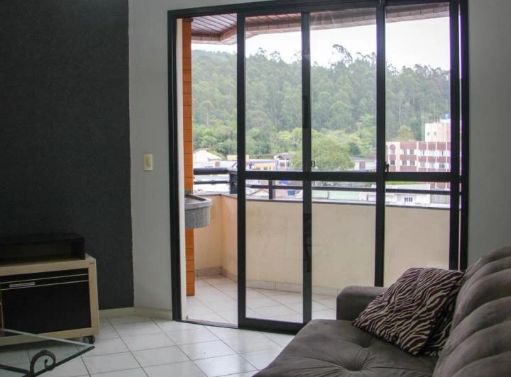 Furnished 3-bedroom apartment with balcony grill — photo 5