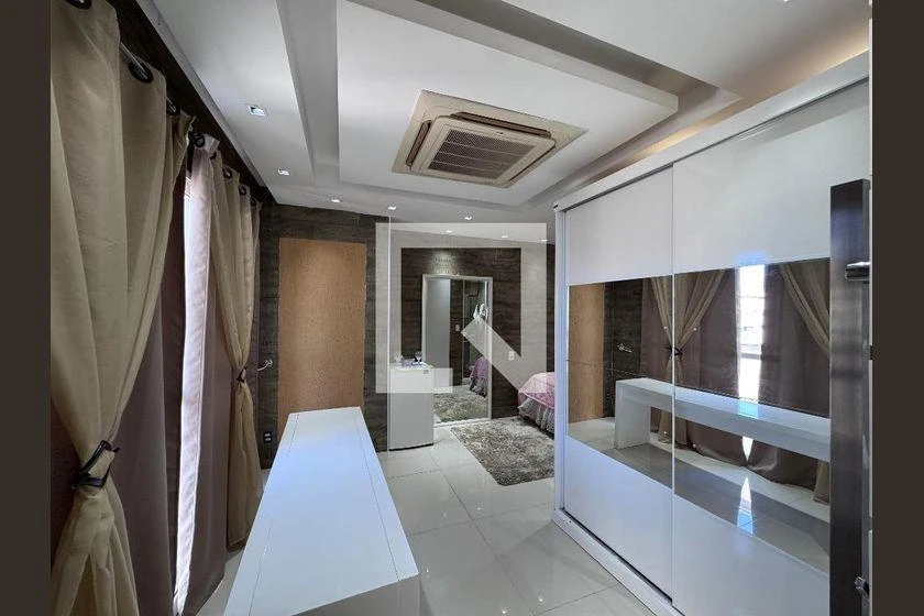 Furnished 3-bedroom apartment with 200 m² — photo 34