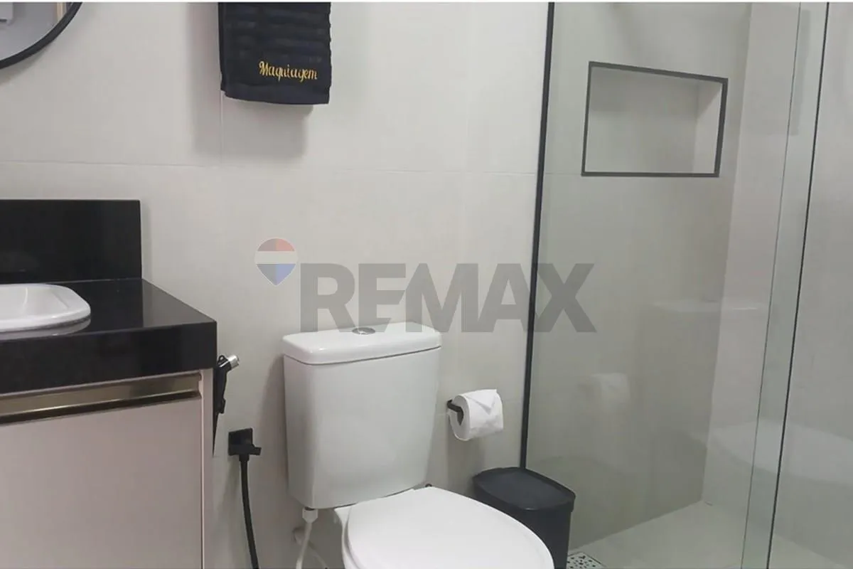 One-bedroom apartment in a building with a pool — photo 23