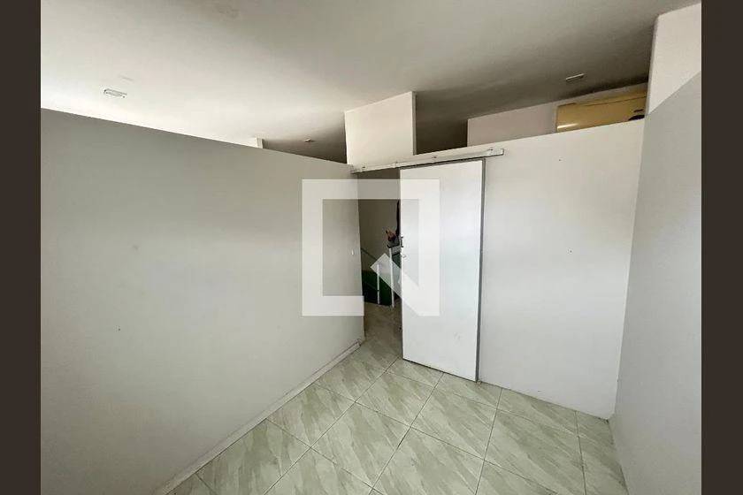 Casa para alugar sem mobília com 4 quartos e 1 banheiro — photo 34