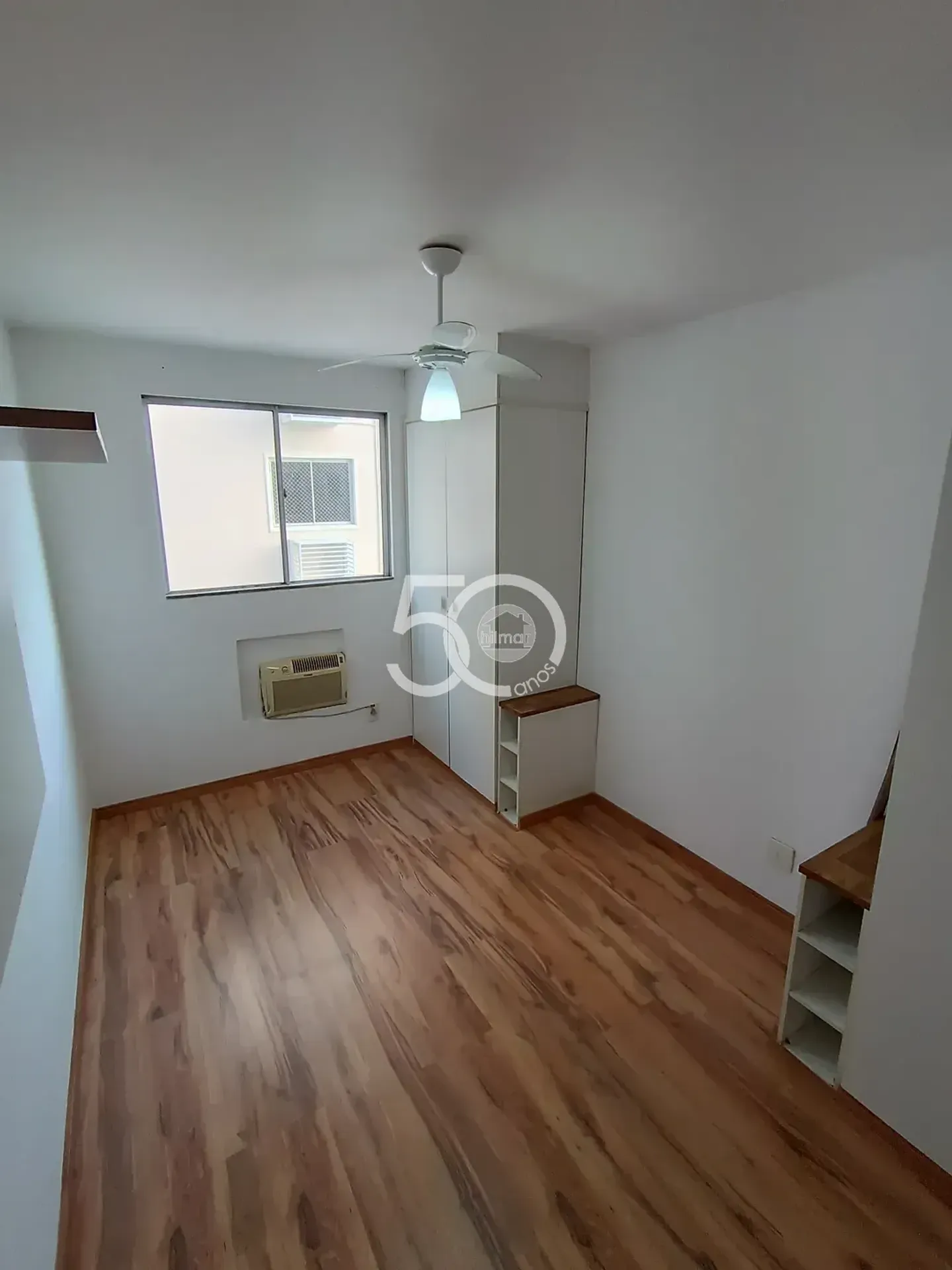 Departamento de 2 dormitorios con piso de madera o laminado — photo 15