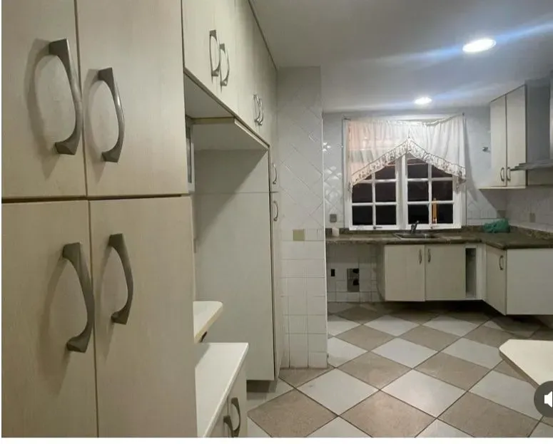 Casa de 180 m² com 2 quartos e cozinha fechada — photo 3
