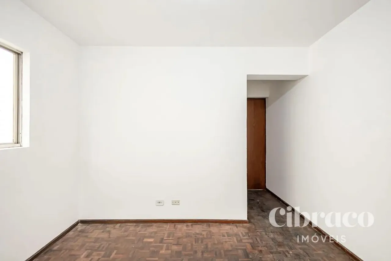 1-bedroom apartment with separate laundry area — photo 2
