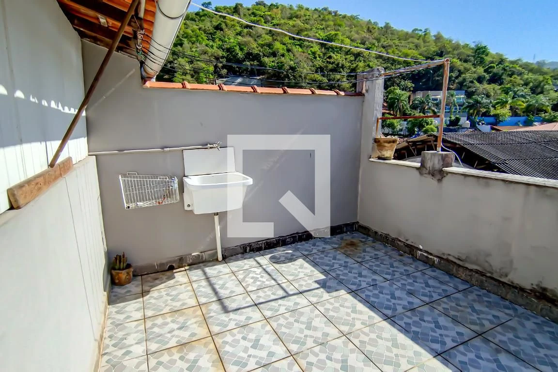 Furnished house with 4 bedrooms and private garden — photo 17