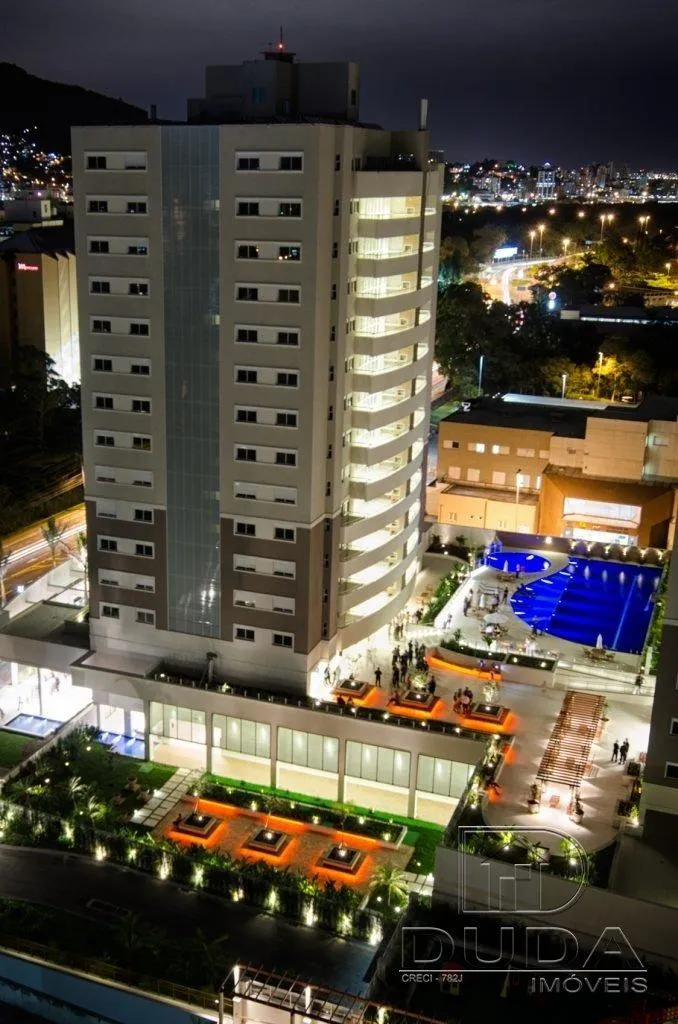 Apartment on the 11th floor with a glass-enclosed balcony — photo 3