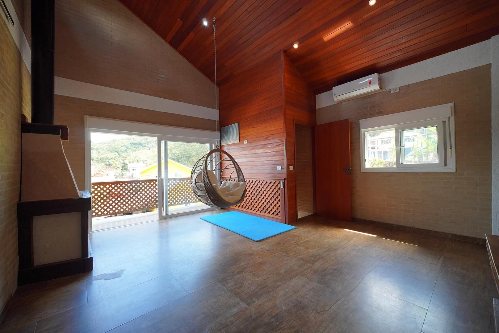 House with 2 bedrooms, 2 bathrooms and private garden — photo 8
