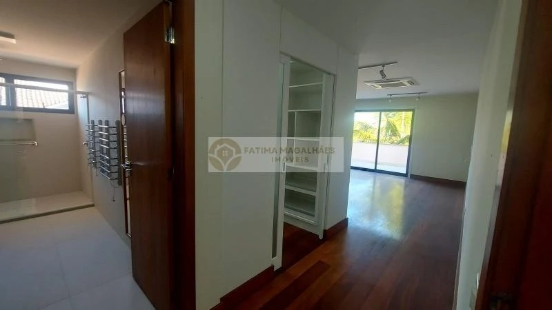 Casa com 6 quartos e 5 suítes, 1036 m² — photo 9