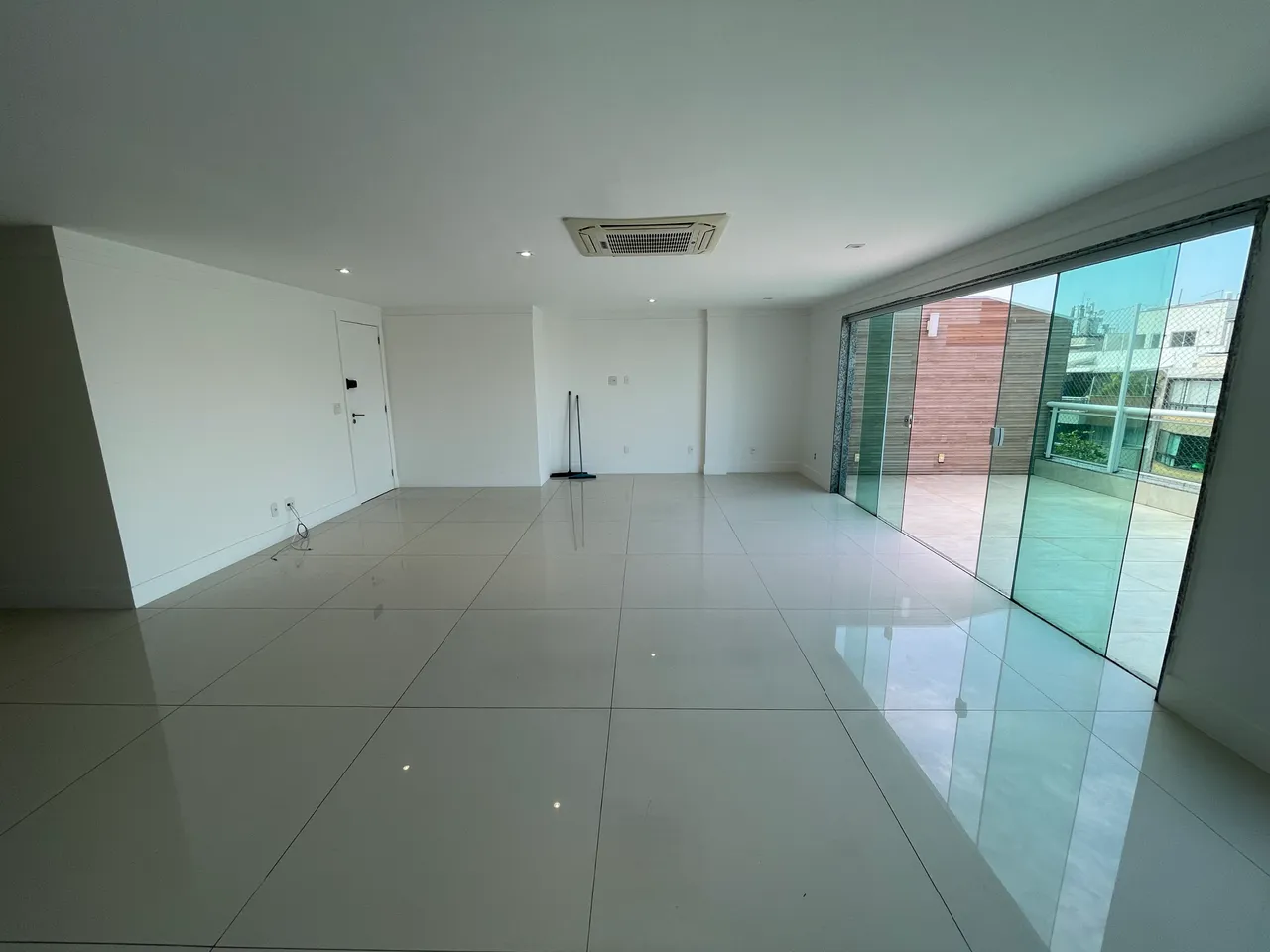 Penthouse with 350 m² and a gas stove kitchen — photo 3