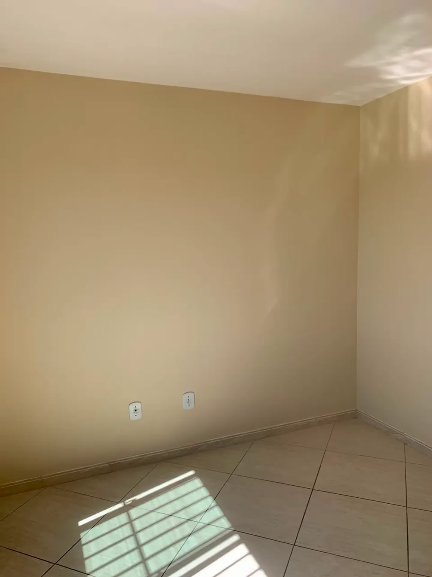 Unfurnished 2-bedroom apartment with 2 bathrooms — photo 25