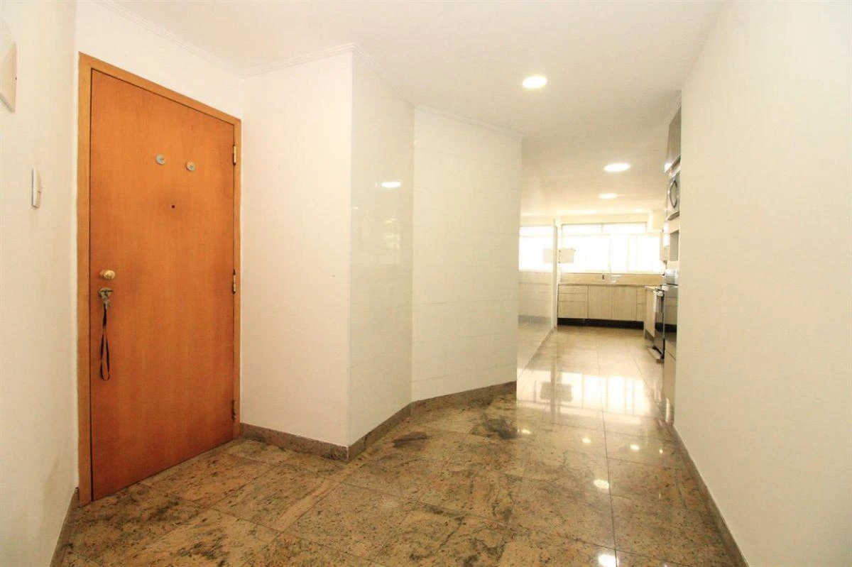 Furnished 4-bedroom apartment with 2 en-suites and 274 m² — photo 29