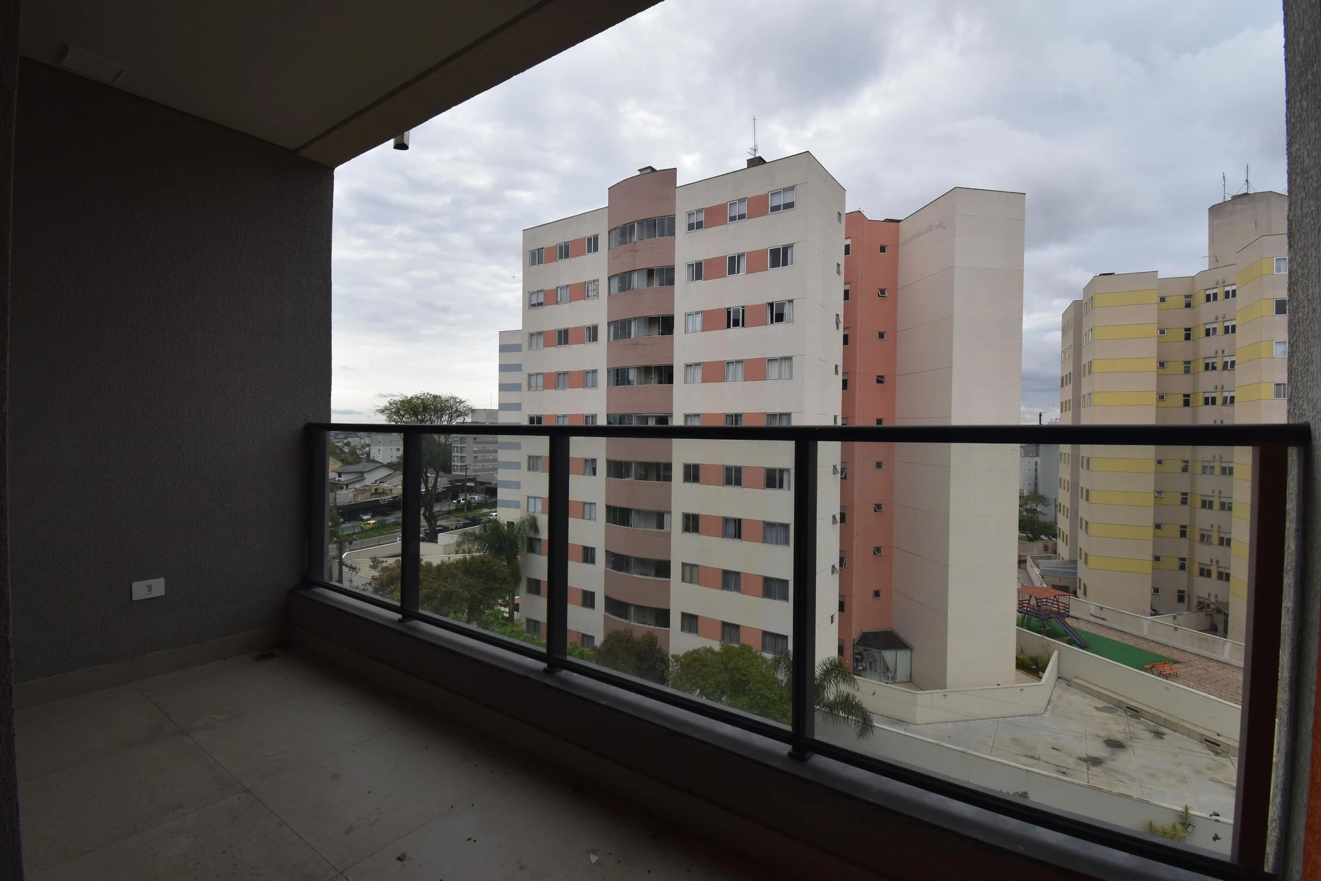 Панорамні вікна та 3 спальні: квартира 68 м² — photo 21