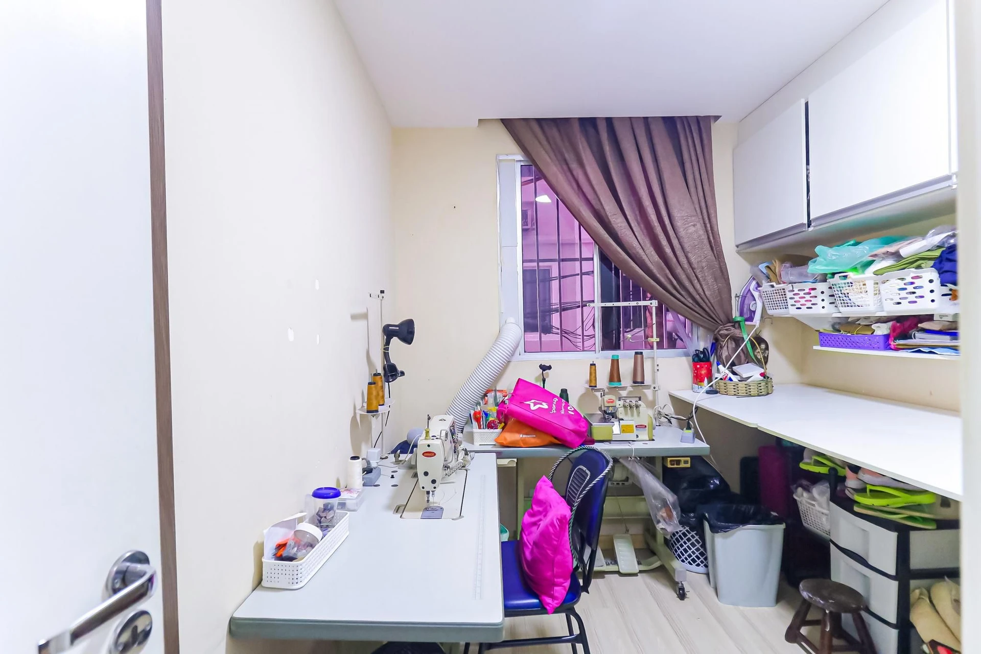 Furnished apartment, 43 m², with a mountain view — photo 16