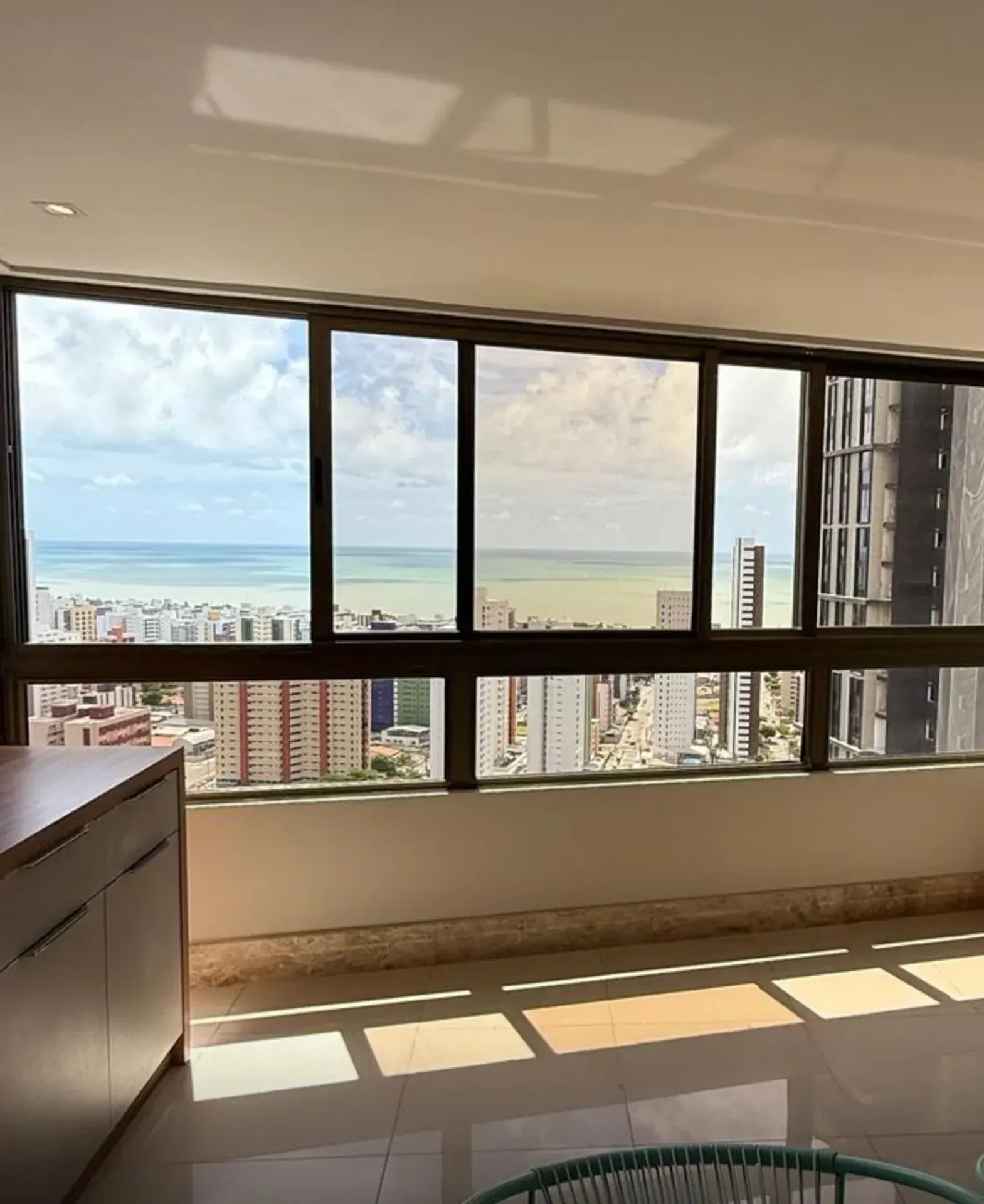 Furnished 175 m² apartment with 3 en-suite bedrooms — photo 31