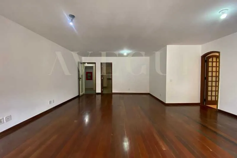 Washing machine in a 2-bedroom apartment, 103 m² — photo 9