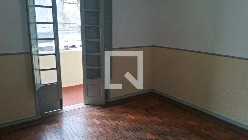 2-bedroom apartment with wood or laminate floors — photo 20