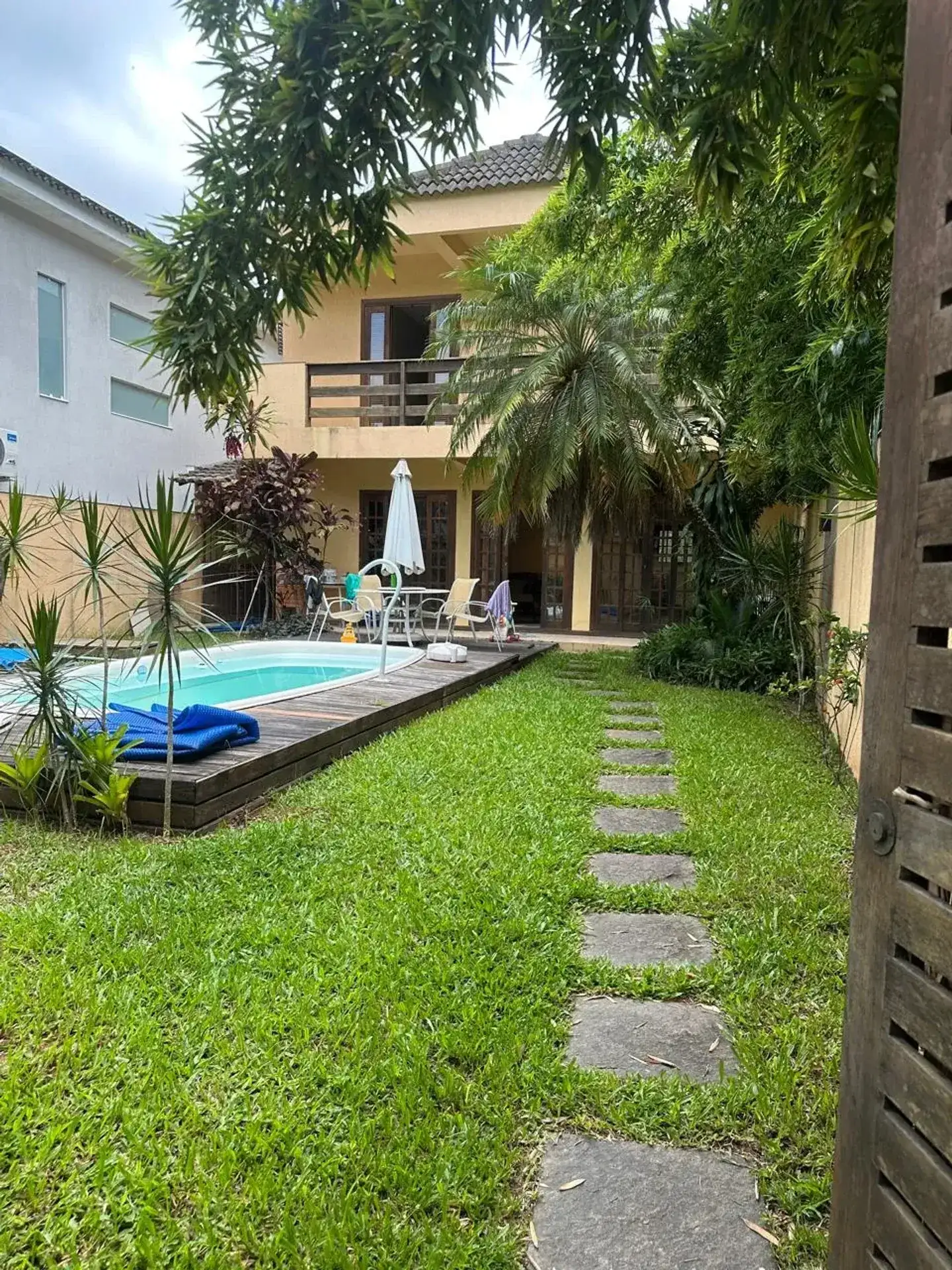 Duplex house with a shared open-air pool — photo 3