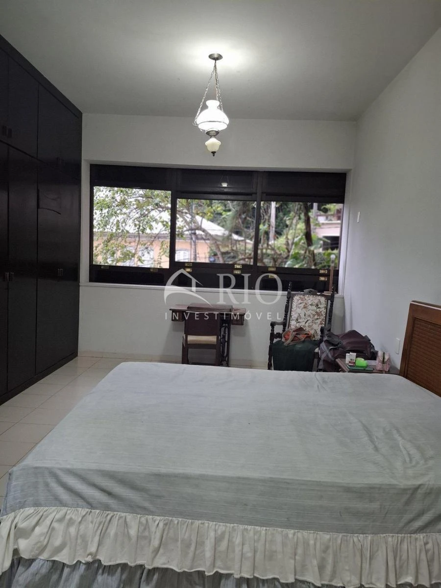 Unfurnished house with 4 bedrooms and 6 bathrooms, 945 m² — photo 44