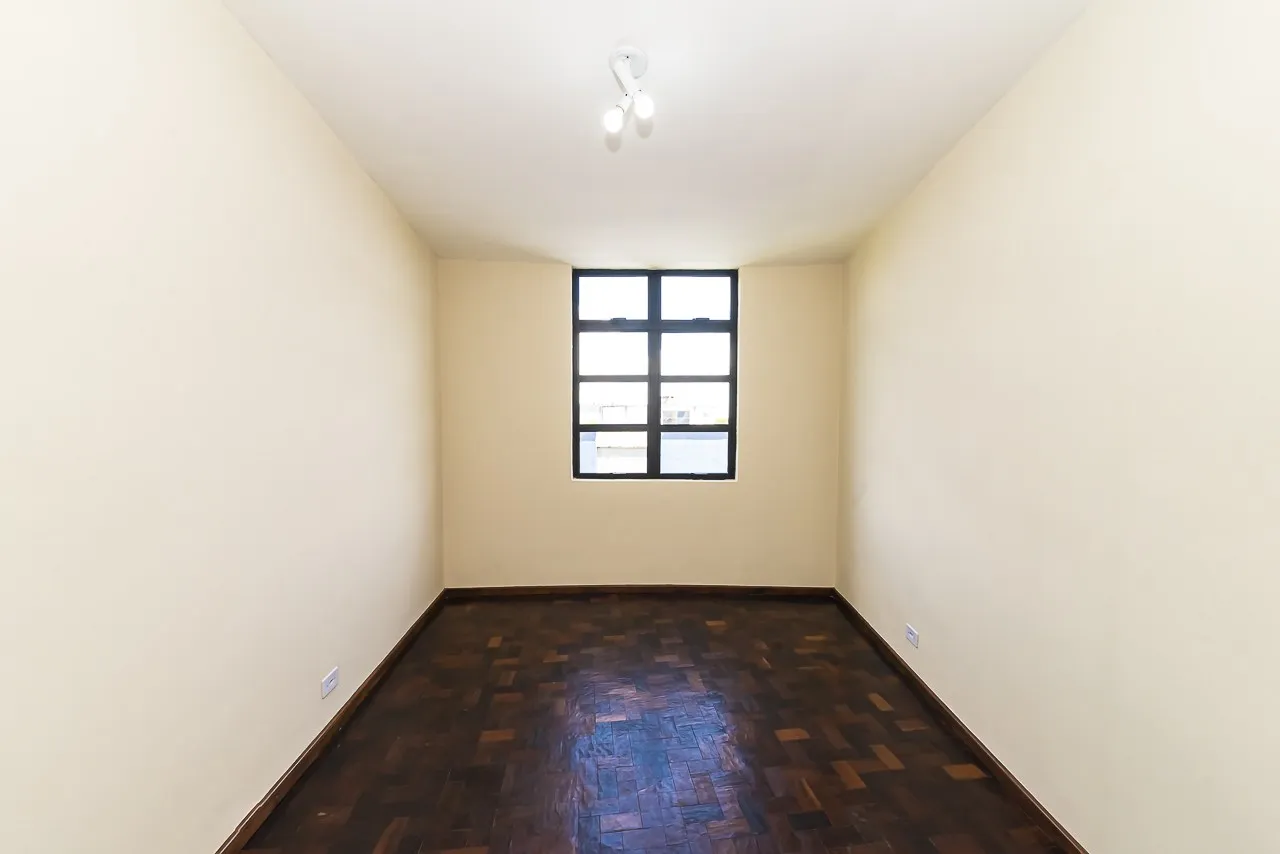 65 m² apartment with 2 bedrooms and separate kitchen — photo 14