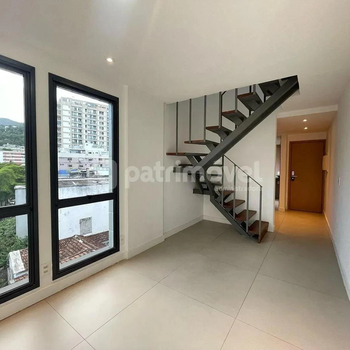 Apartment, 197 m², with a grill on the balcony — photo 23