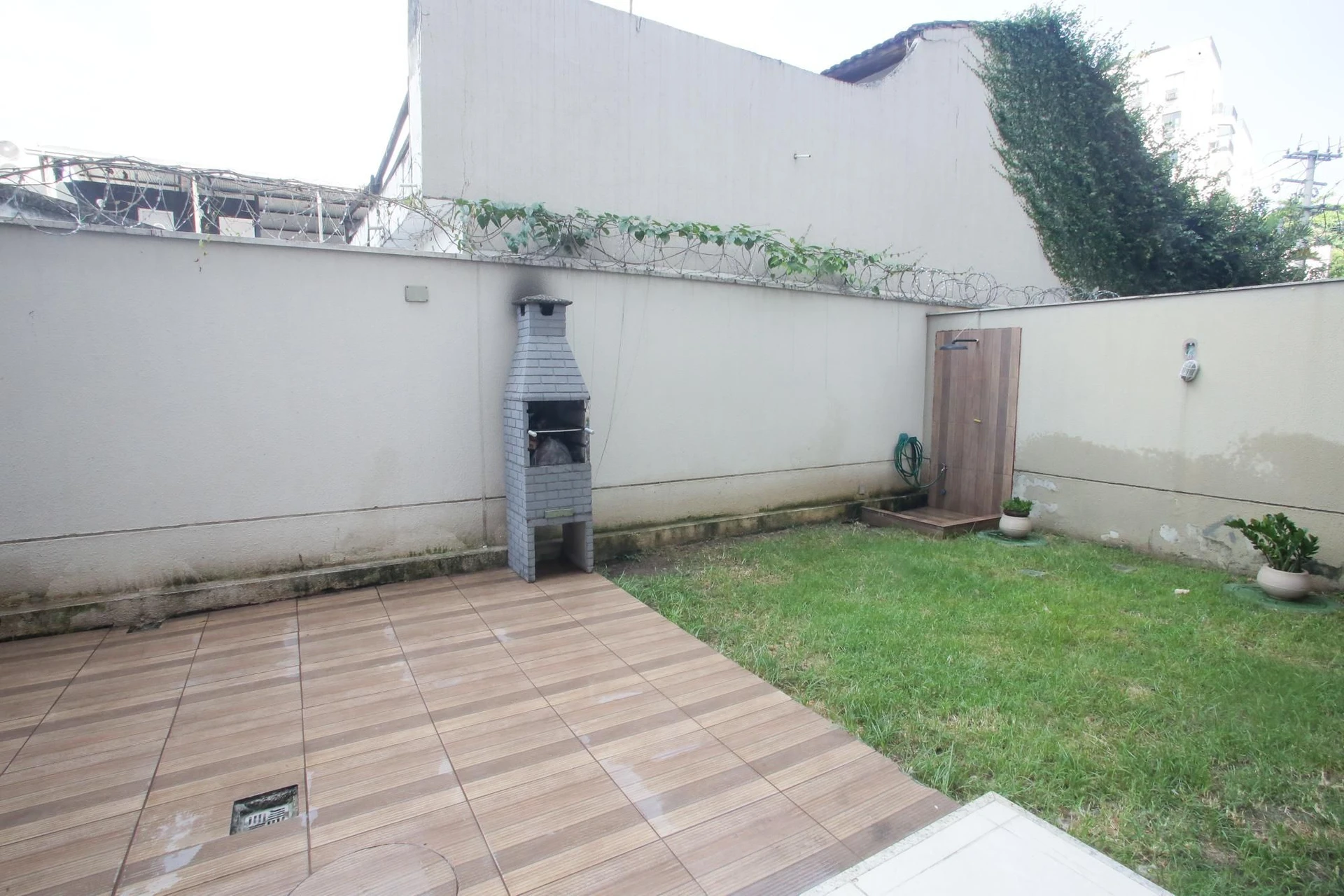 Furnished apartment with 2 bedrooms and open-plan gas kitchen — photo 30