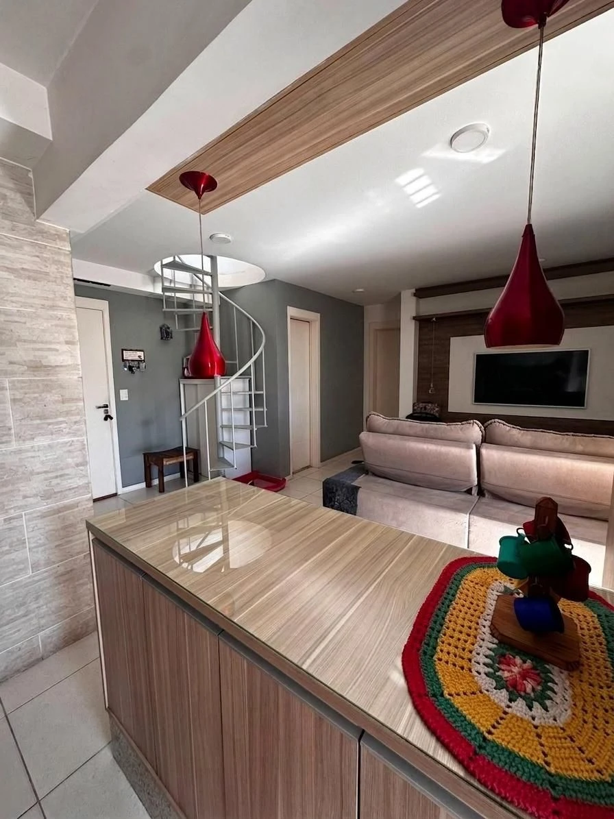 Furnished apartment, 106 m², with a glass-enclosed balcony — photo 15