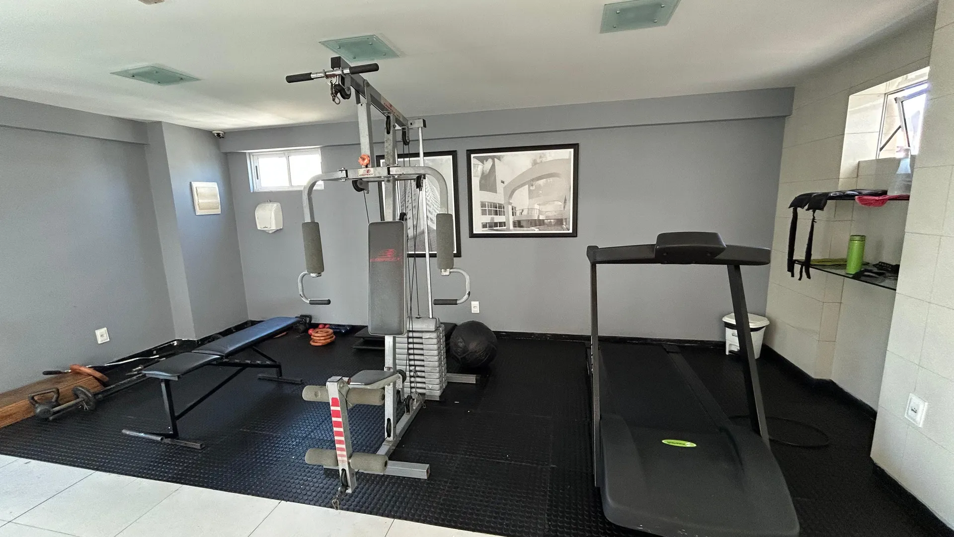 3-bedroom rental apartment with a private suite — photo 17