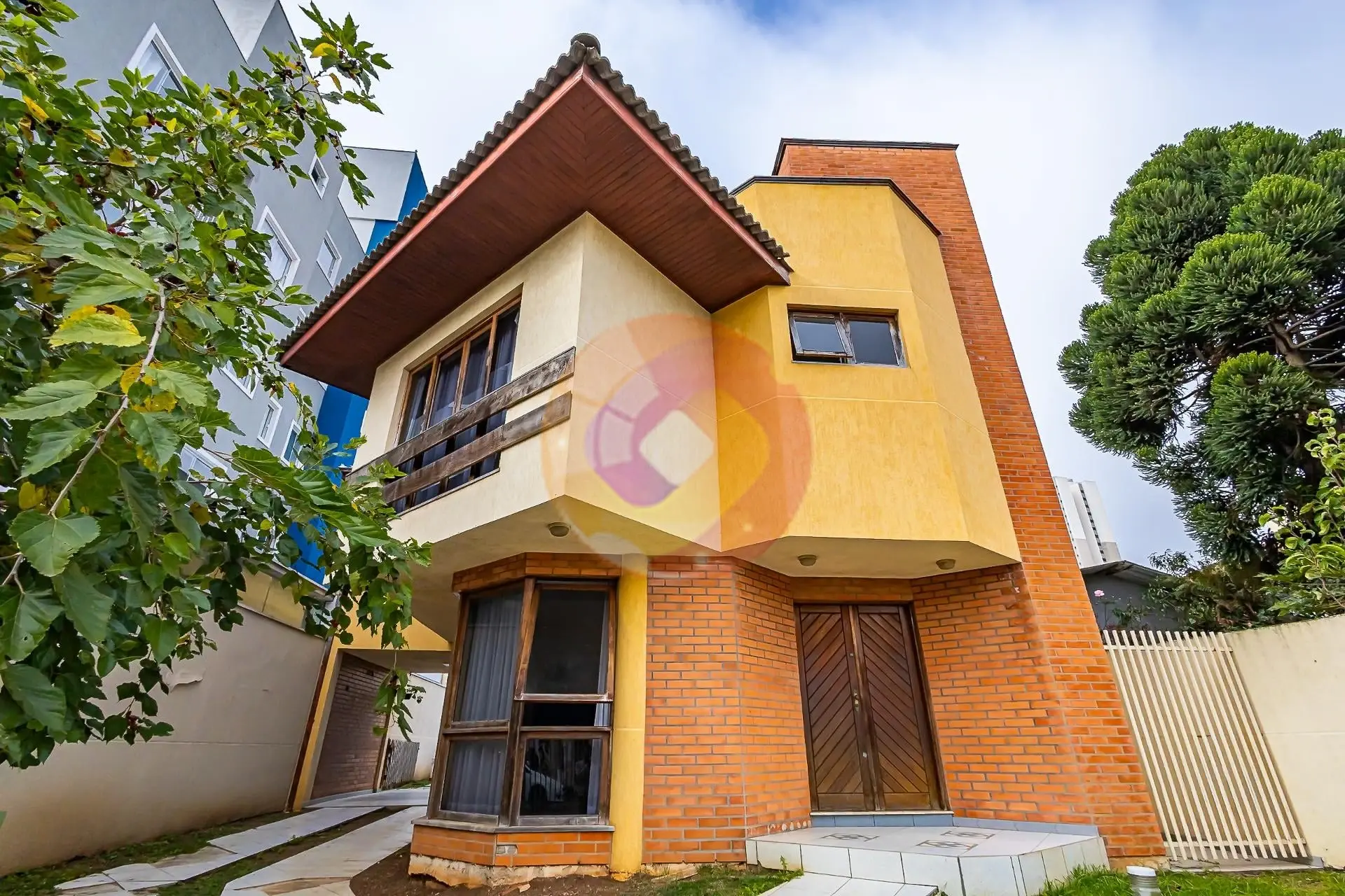 3-bedroom house with a washing machine in Curitiba — photo 28