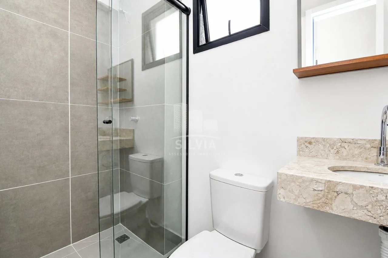 One-bedroom apartment in a building with a coworking space — photo 7