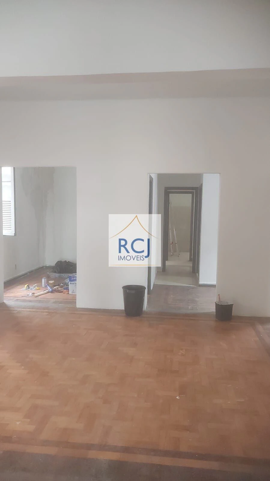 2-bedroom house with 1 bathroom and no parking spot — photo 4